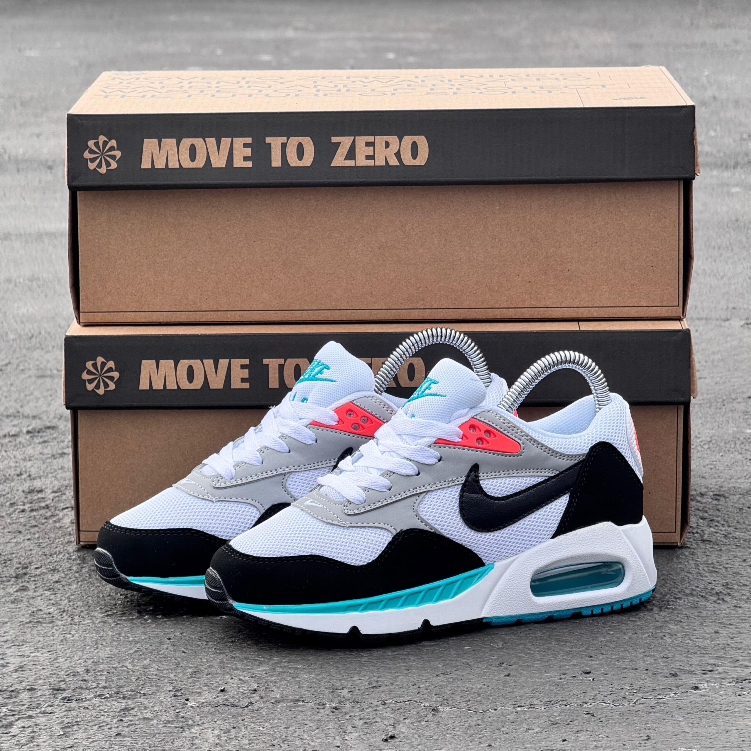 NIKE CORRELATE DAMA Y HOMBRE