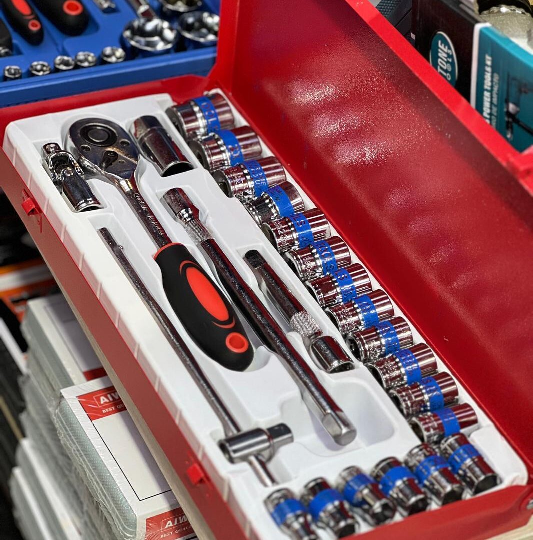 El Set de Herramientas 24 piezas